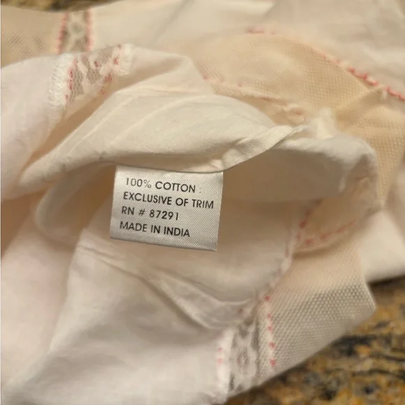 Johnny Was Ivory Blouse with Floral Embroidery - Picture 4 of 5